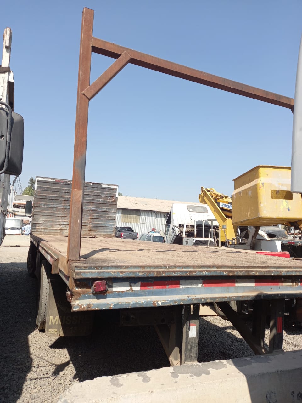 MUñON Ford CARGO 2005  USADO  EN DESARME